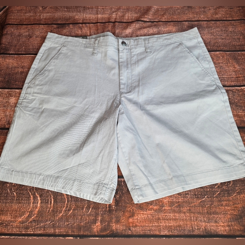 Members Mark Men's Gray Flat Front Shorts Size 40 NWT Soft Stretch F-1678
